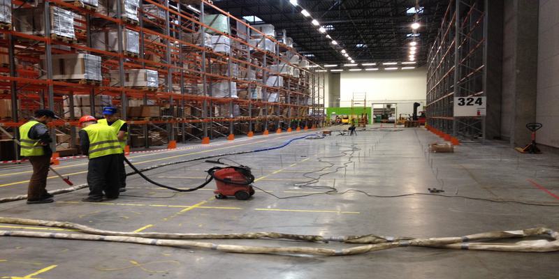 Влияние просадки на эффективность работы складов и производства: как технологии Groundtek поддерживают непрерывность бизнеса